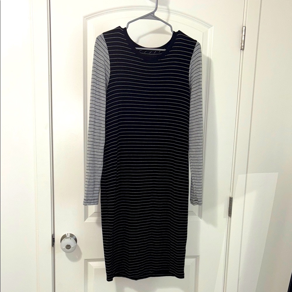 Gray Sheath Dress with Crew Neck EUC